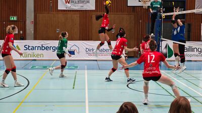 Joana Huber beim Angriffsball