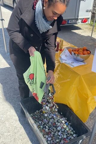 Ingesammt kam fast ein Zentner an Kronkorken zusammen (Foto: BZN)