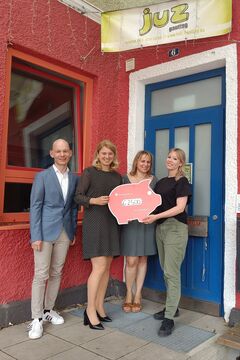 v. l.: Stefan Hagl, Karin Koller, Daniela Dietze und Nathalie von Hammerstein (Pädagogin JUZ)