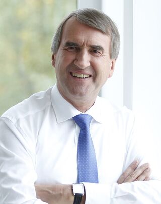 Autor Dr. Thies Claussen aus Krailling