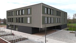 Ein architektonisches Schmuckstück, viereckig, drei Stockwerke hoch (Foto: Unser Würmtal)