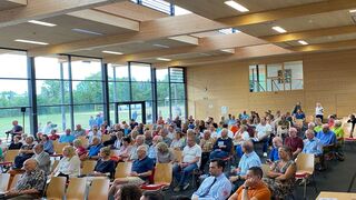 Die Bürgerversammlung war mit 170 Besuchern besser besucht als sonst (Foto: Gemeinde Krailling)