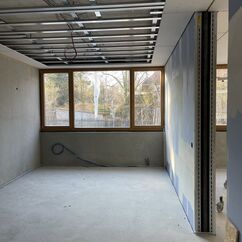 Auch innen geht es im Erweiterungsbau voran (Foto: Gemeinde Gräfelfing / B. Doll)