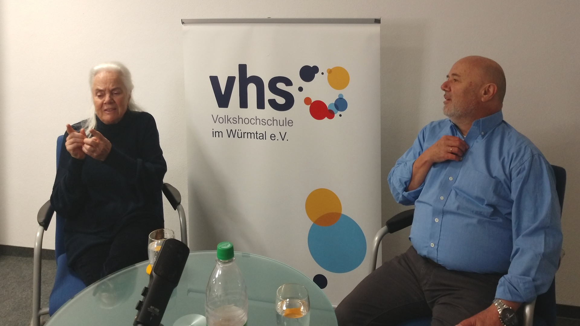 Schauspielerin Ursula Erber mit Franz Jaquet, der den VHS-WebTalk moderierte (Foto: vhs Würmtal)