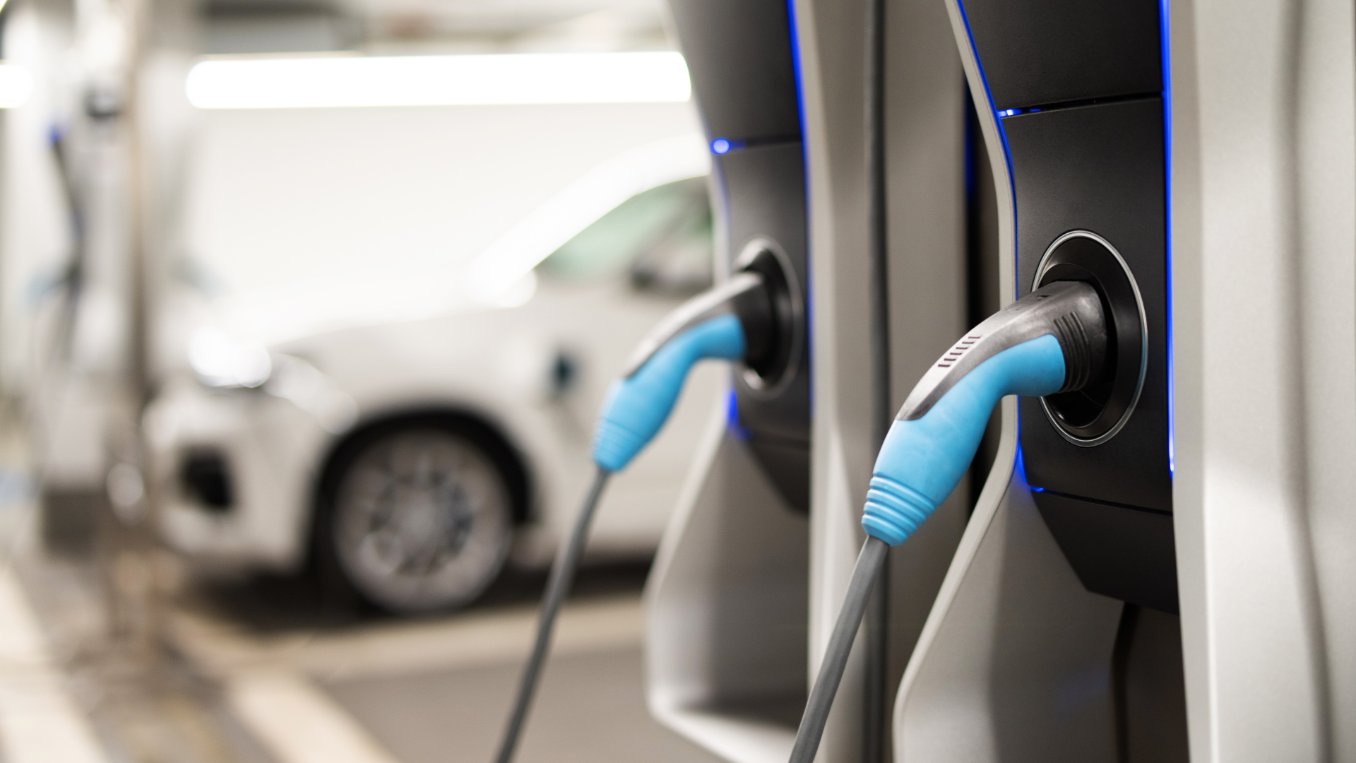 Ladestationen für E-Autos mit relativ geringen Ladegeschwindigkeiten überwiegen (Foto: AdobeStock/Wellnhofer_Designs)