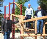 Zum Artikel: Spielplatz "aufgemöbelt"