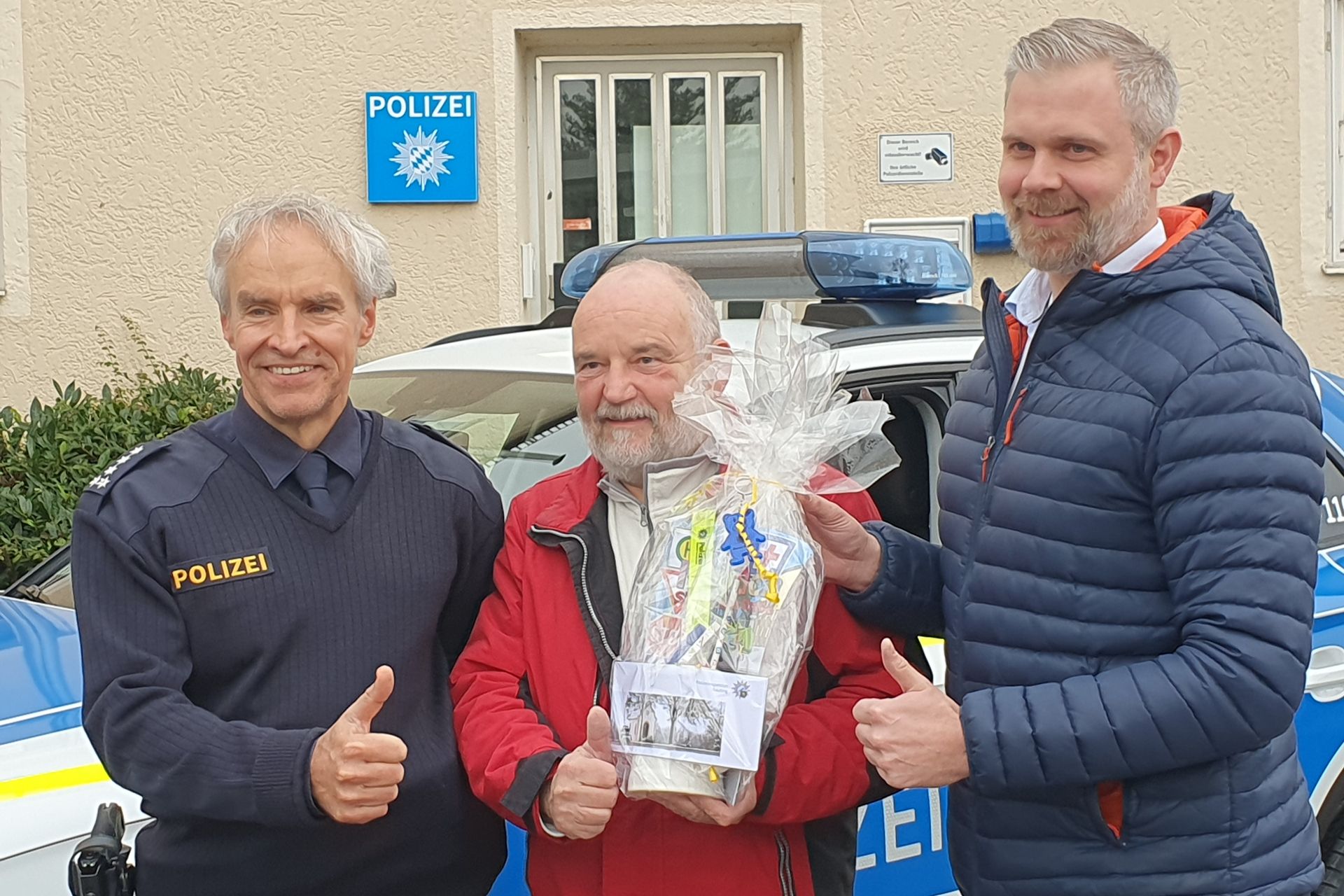 v. l. n. r: Erster Polizeihauptkommissar Andreas Ruch, Zeuge Henry Gölfert, Kriminaloberkommissar Sebastian Ridder (Foto: Unser Würmtal / tc)