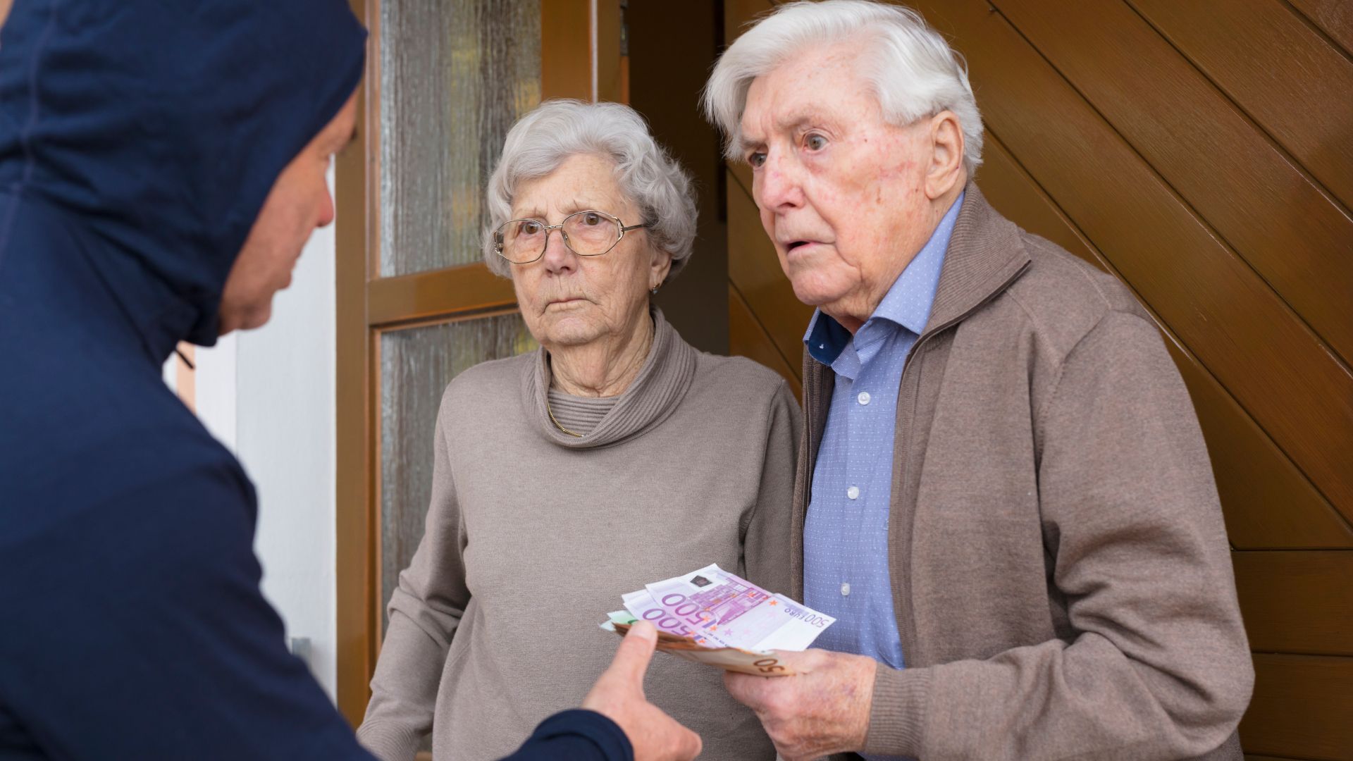 Vorsicht bei Haustürgeschäften! (Foto: AdobeStock / lettas)