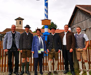 Zum Artikel: Zu Besuch am Hausener Maibaum